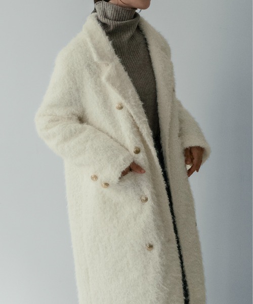 on:nue(オンニュ)の「【on:nue】フリンジシャギーロングチェスターコート(チェスターコート・レディース・イエロー/ホワイト/ブラック・FREE)」の16枚目の写真