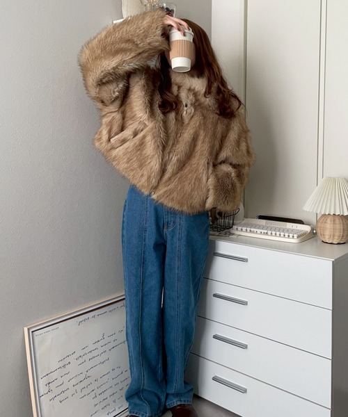 merrylatte(メリーラテ)の「MIXフェイクファージップアップショートブルゾン【NOUA】(ブルゾン・レディース・ブラウン・FREE)」の4枚目の写真