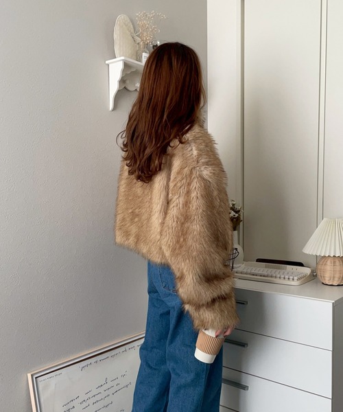 merrylatte(メリーラテ)の「MIXフェイクファージップアップショートブルゾン【NOUA】(ブルゾン・レディース・ブラウン・FREE)」の8枚目の写真