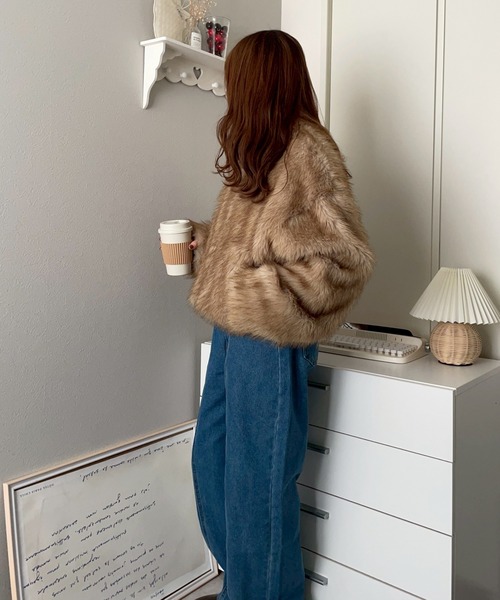 merrylatte(メリーラテ)の「MIXフェイクファージップアップショートブルゾン【NOUA】(ブルゾン・レディース・ブラウン・FREE)」の10枚目の写真