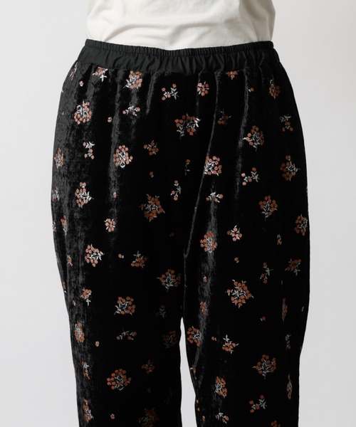 Rouge vif la cle（ルージュヴィフラクレ）の「【Le Melange/ル・メランジュ】花柄ベロアパンツ/#8551502/花柄/ベロア/パンツ【WEB限定】（その他パンツ・レディース・ブラウン/ブラック・フリー）」の13枚目の写真