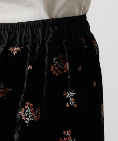 Rouge vif la cle（ルージュヴィフラクレ）の「【Le Melange/ル・メランジュ】花柄ベロアパンツ/#8551502/花柄/ベロア/パンツ【WEB限定】（その他パンツ・レディース・ブラウン/ブラック・フリー）」の14枚目の写真