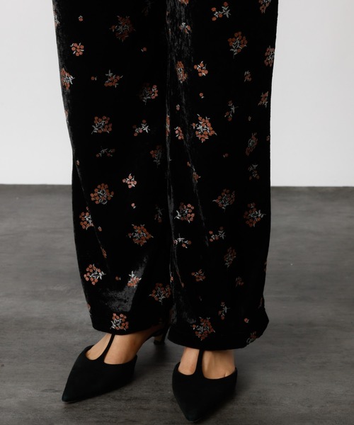 Rouge vif la cle（ルージュヴィフラクレ）の「【Le Melange/ル・メランジュ】花柄ベロアパンツ/#8551502/花柄/ベロア/パンツ【WEB限定】（その他パンツ・レディース・ブラウン/ブラック・フリー）」の15枚目の写真