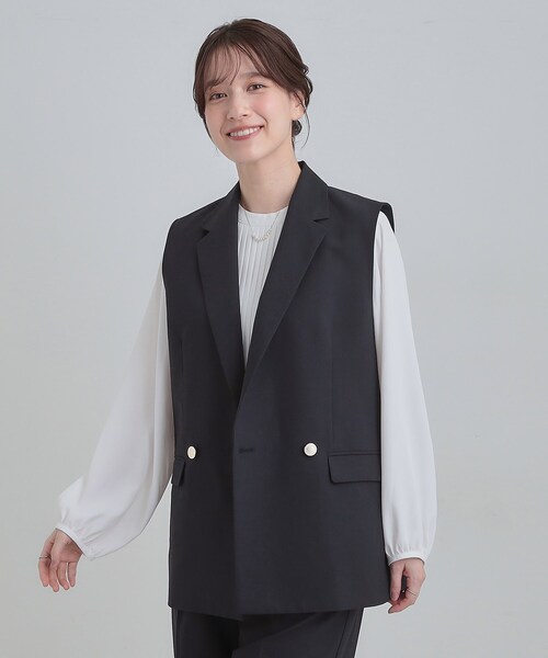 SHOO・LA・RUE（シューラルー）の「【セットアップ可/S-LL/洗濯機可】サッと羽織ってこなれ見え ダブルブレストジレ（ベスト・レディース・ライトグレー/ネイビー・04/03/02/01）」の3枚目の写真