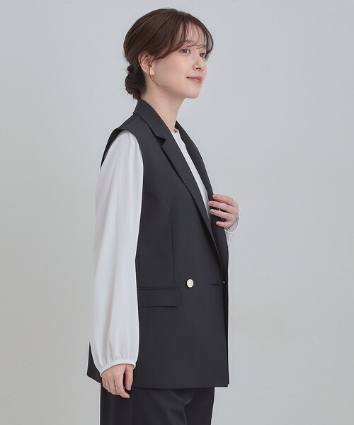 SHOO・LA・RUE（シューラルー）の「【セットアップ可/S-LL/洗濯機可】サッと羽織ってこなれ見え ダブルブレストジレ（ベスト・レディース・ライトグレー/ネイビー・04/03/02/01）」の4枚目の写真