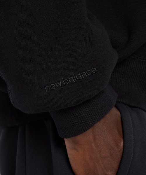 NEW BALANCE(ニューバランス)の「NB GREY オーバーサイズフーディ(パーカー・メンズ・サンドグレー/スミクロ/ブラック・SMALL/MEDIUM/LARGE/X-LARGE/XX-LARGE)」の6枚目の写真