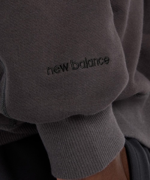 NEW BALANCE(ニューバランス)の「NB GREY オーバーサイズフーディ(パーカー・メンズ・サンドグレー/スミクロ/ブラック・SMALL/MEDIUM/LARGE/X-LARGE/XX-LARGE)」の11枚目の写真