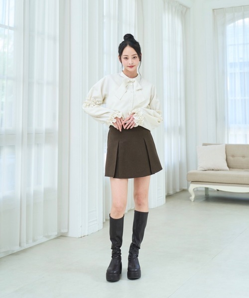 Lallana(ララーナ)の「Lame coco pleats skort/ラメココプリーツスコート(スカート・レディース・グレー/ダークネイビー/ブラウン・SMALL/FREE)」の17枚目の写真