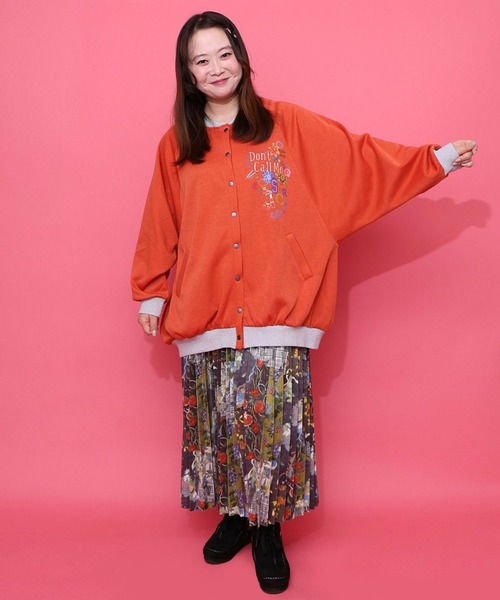 ScoLar（スカラー）の「ScoLar(スカラー) ポップ柄裏起毛 裏毛×フライスブルゾン（ブルゾン・レディース・オレンジ・MEDIUM）」の2枚目の写真