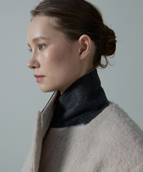 AHRE(アフレ)の「COVE Wool Hairy Tailored Double Belted Coat_BEIGE(チェスターコート・レディース・その他・MEDIUM/LARGE)」の3枚目の写真
