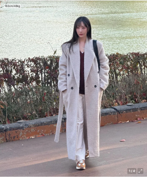 AHRE(アフレ)の「COVE Wool Hairy Tailored Double Belted Coat_BEIGE(チェスターコート・レディース・その他・MEDIUM/LARGE)」の7枚目の写真