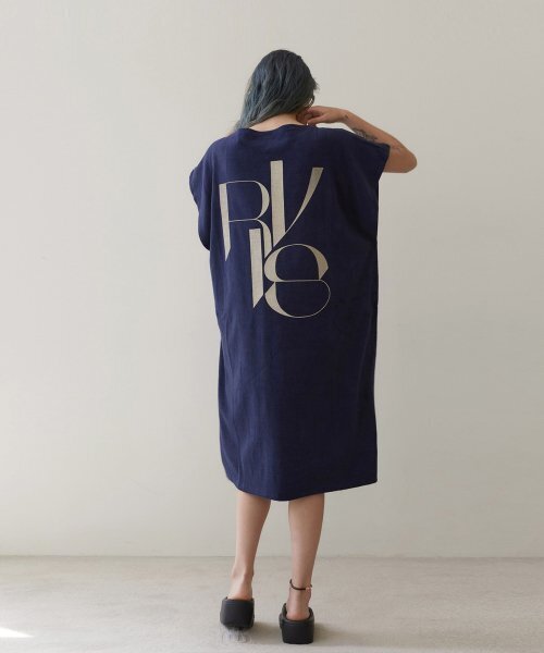 REVOIRSIS(ルヴォアシス)の「RVIS terry twoway poncho navy(その他トップス・レディース・ネイビー・FREE)」の2枚目の写真