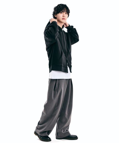 THAT'S IT(ザッツイット)の「サイドタックバルーンフィットスラックス_チャコール(スラックス・レディース・チャコール・LARGE/X-LARGE/MEDIUM)」の4枚目の写真