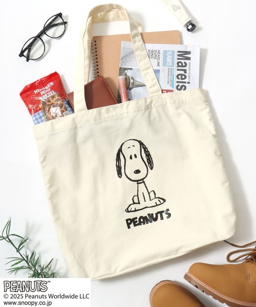 PEANUTS（ピーナッツ）の「PEANUTS SNOOPY（ピーナッツ スヌーピー）キャラクタープリント キャンバス トートバッグ（トートバッグ・レディース・ホワイト系1/ホワイト系2/ブラック系1/ブラック系3/ホワイト系3/ブラック系2・FREE）」の2枚目の写真