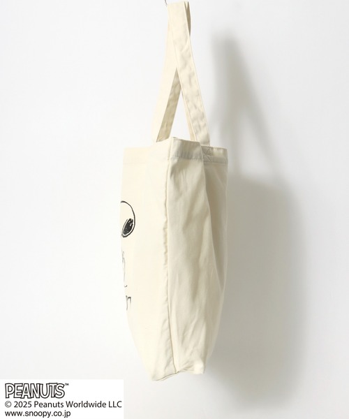 PEANUTS（ピーナッツ）の「PEANUTS SNOOPY（ピーナッツ スヌーピー）キャラクタープリント キャンバス トートバッグ（トートバッグ・レディース・ホワイト系1/ホワイト系2/ブラック系1/ブラック系3/ホワイト系3/ブラック系2・FREE）」の20枚目の写真