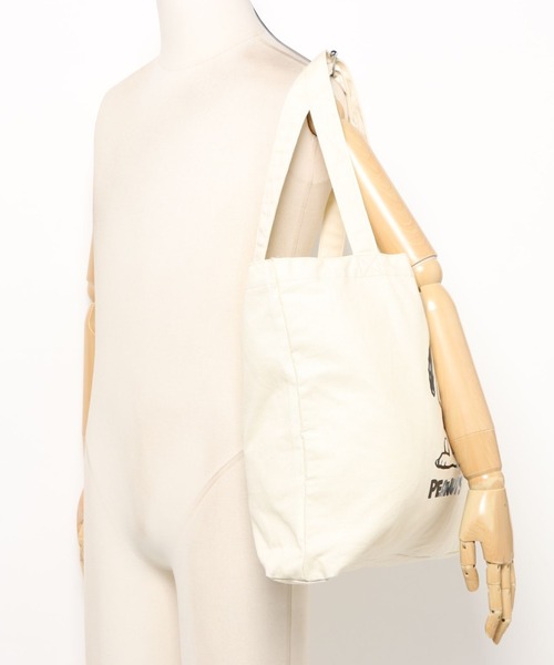 PEANUTS（ピーナッツ）の「PEANUTS SNOOPY（ピーナッツ スヌーピー）キャラクタープリント キャンバス トートバッグ（トートバッグ・レディース・ホワイト系1/ホワイト系2/ブラック系1/ブラック系3/ホワイト系3/ブラック系2・FREE）」の17枚目の写真