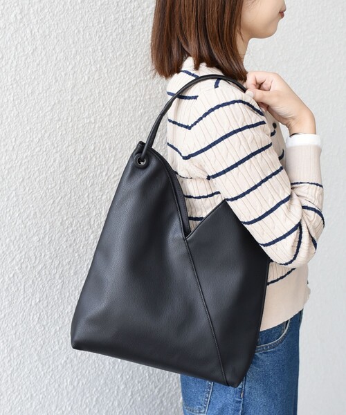 SHIPS Colors（シップス カラーズ）の「SHIPS Colors:Vカット ワンショルダー バッグ◇（ショルダーバッグ・レディース・ベージュ/オフホワイト/ブラック・ONE SIZE）」の13枚目の写真