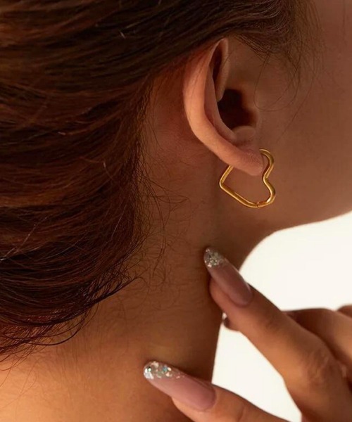 Rennet(レネット)の「【 金属アレルギー対応 】 ステンレス シンプルハートピアス(ピアス(両耳用)・レディース・シルバー/ゴールド・FREE)」の3枚目の写真