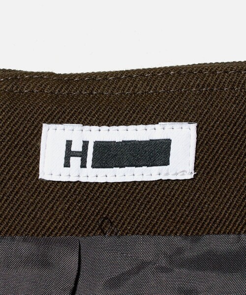 H　BEAUTY&YOUTH UNITED ARROWS（エイチビューティーアンドユースユナイテッドアローズ）の「＜H＞ギャバ アシンメトリー ミニスカート（スカート・レディース・オリーブ/ブラック・S/M）」の19枚目の写真