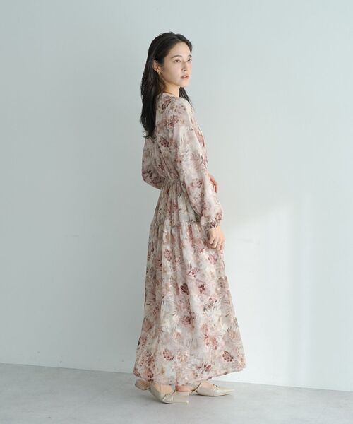 YECCA VECCA（イェッカヴェッカ）の「ぼかしフラワー柄ワンピース（ワンピース・レディース・イエロー/ピンクベージュ・FREE）」の20枚目の写真