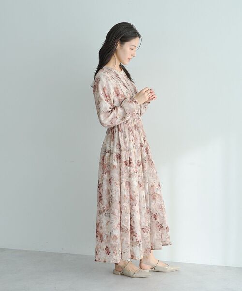 YECCA VECCA（イェッカヴェッカ）の「ぼかしフラワー柄ワンピース（ワンピース・レディース・イエロー/ピンクベージュ・FREE）」の19枚目の写真