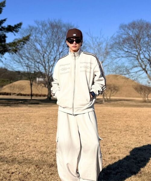 GAKKAI UNIONS（ガッカイユニオンズ）の「ノスタツーラインスウェットトラックトップマグネットグレー（その他トップス・レディース・その他・S/M/L）」の9枚目の写真