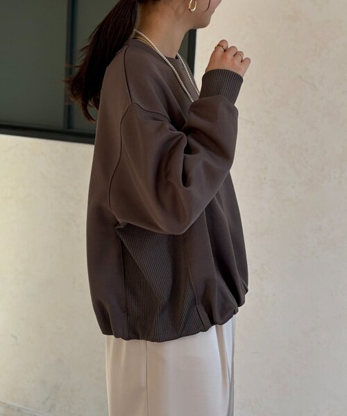 Chez toi(シェトワ)の「軽量ボンディング裾ボリュームプルオーバー(Tシャツ/カットソー・レディース・サックスブルー/アイボリー/グレー・FREE)」の22枚目の写真