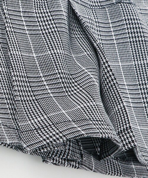 BRANSHES（ブランシェス）の「切替タックスカート（スカート・キッズ・ブルー/ブラック・100/120/150/110/130/140）」の4枚目の写真
