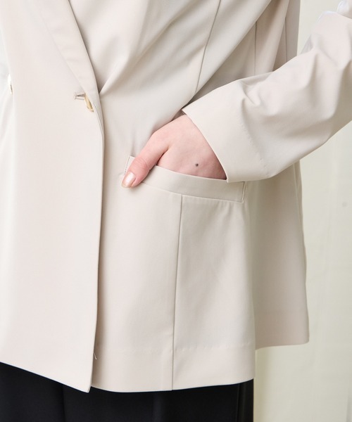 AIMER（エメ）の「ゴールドボタンダブルテーラードジャケット（テーラードジャケット・レディース・グレイッシュベージュ/ダークネイビー・MEDIUM）」の17枚目の写真