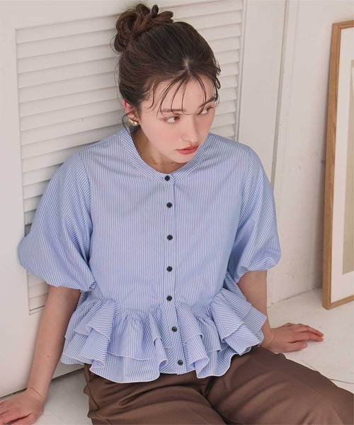 titivate(ティティベイト)の「ランダムフリルヘムシャツトップス(シャツ/ブラウス・レディース・オフホワイト/ブルー/ブラック/ブルー系その他/ピンク・L/M)」の4枚目の写真