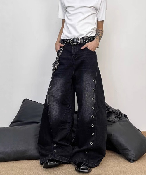 Ressaca(レサーカ)の「アイレットデザインカーブデニムパンツ(デニムパンツ・メンズ・ブラック・L/XL/M)」の8枚目の写真