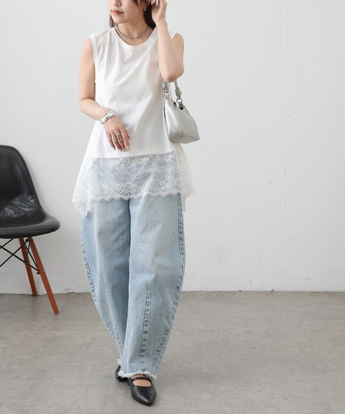 COLONY 2139（コロニートゥーワンスリーナイン）の「裾レースイレヘムノースリーブプルオーバー（Tシャツ/カットソー・レディース・オフホワイト/ブラック・FREE）」の4枚目の写真