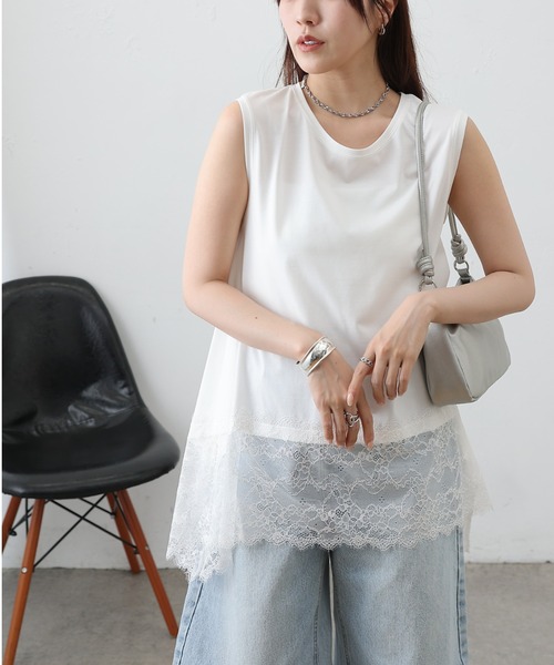 COLONY 2139（コロニートゥーワンスリーナイン）の「裾レースイレヘムノースリーブプルオーバー（Tシャツ/カットソー・レディース・オフホワイト/ブラック・FREE）」の3枚目の写真