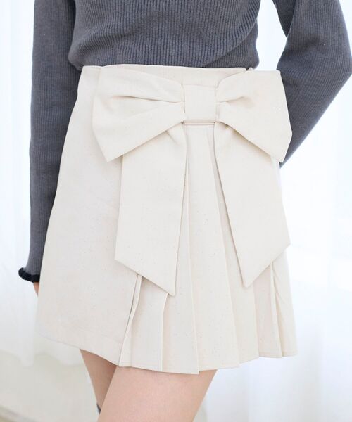 MAJESTIC LEGON（マジェスティックレゴン）の「キラキラリボンプリーツスカパン（スカート・レディース・ブラック/アイボリー/グレー・MEDIUM）」の5枚目の写真