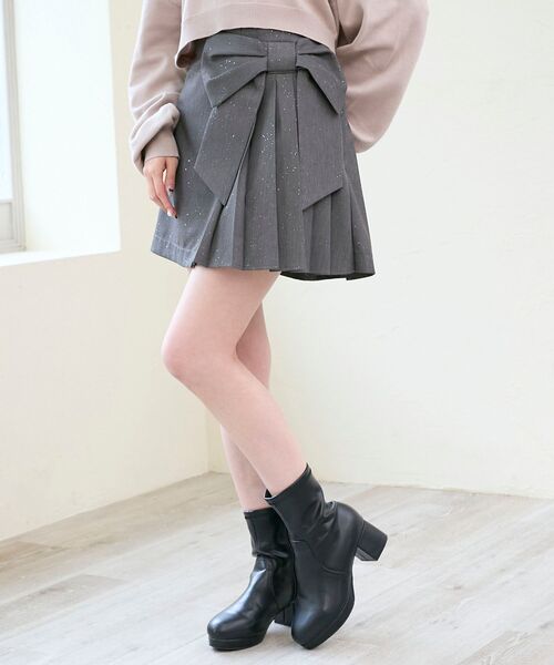 MAJESTIC LEGON（マジェスティックレゴン）の「キラキラリボンプリーツスカパン（スカート・レディース・ブラック/アイボリー/グレー・MEDIUM）」の16枚目の写真