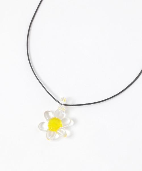 LOWRYS FARM（ローリーズファーム）の「ガラスフラワーネックレス 660191（ネックレス・レディース・グリーン/イエロー・FREE）」の2枚目の写真