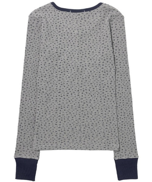FANCY CLUB(ファンシークラブ)の「A'GEM/9 × .kom 『FANCY CLUB/ファンシークラブ』 HENLEY NECK WAFFLE LONG SLEEVE/ヘンリーネックワッフルロングスリーブ(Tシャツ/カットソー・レディース・アイボリー/グレー・FREE)」の10枚目の写真