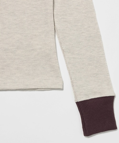 FANCY CLUB(ファンシークラブ)の「A'GEM/9 × .kom 『FANCY CLUB/ファンシークラブ』 HENLEY NECK WAFFLE LONG SLEEVE/ヘンリーネックワッフルロングスリーブ(Tシャツ/カットソー・レディース・アイボリー/グレー・FREE)」の7枚目の写真