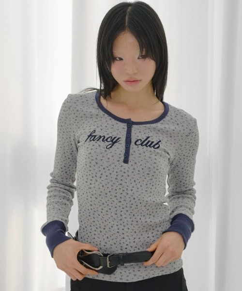 FANCY CLUB(ファンシークラブ)の「A'GEM/9 × .kom 『FANCY CLUB/ファンシークラブ』 HENLEY NECK WAFFLE LONG SLEEVE/ヘンリーネックワッフルロングスリーブ(Tシャツ/カットソー・レディース・アイボリー/グレー・FREE)」の20枚目の写真