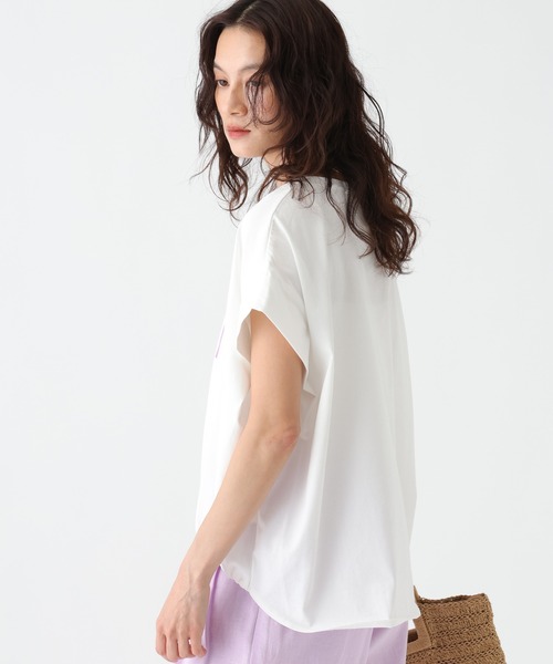 Elura（エルーラ）の「≪UVカット・接触冷感≫フロントギャザーロゴT/670094（Tシャツ/カットソー・レディース・ブラック/ホワイト×ブラック/ホワイト×ピンク/ダークブラウン・FREE）」の11枚目の写真