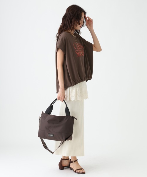 Elura（エルーラ）の「≪UVカット・接触冷感≫フロントギャザーロゴT/670094（Tシャツ/カットソー・レディース・ブラック/ホワイト×ブラック/ホワイト×ピンク/ダークブラウン・FREE）」の20枚目の写真
