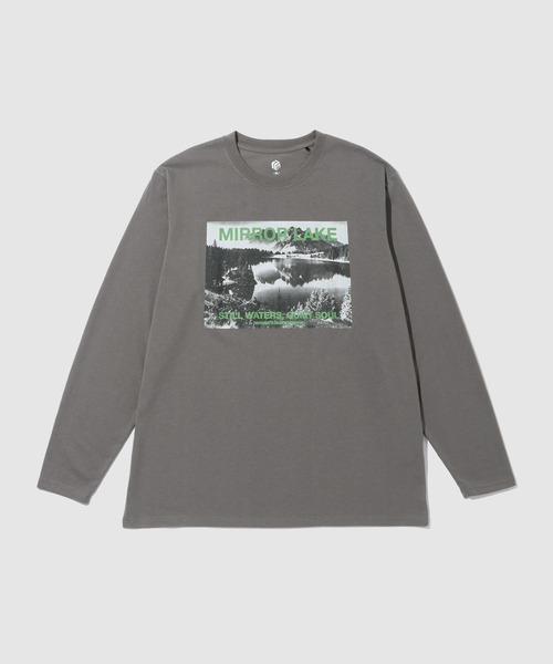 Mac-House(マックハウス)の「【T-GRAPHICS / ティーグラフィックス】風景フォトプリント クルーネック 長袖Tシャツ(Tシャツ/カットソー・メンズ・ホワイト系/ホワイト系1/ブラック/グレー系/グレー系1・L/M/XL/S)」の5枚目の写真