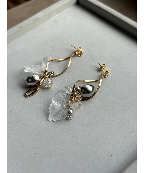tone(トーン)の「【musk】フロストリーフのシンプルピアス(MA)(ピアス(両耳用)・レディース・シルバー・FREE)」の2枚目の写真