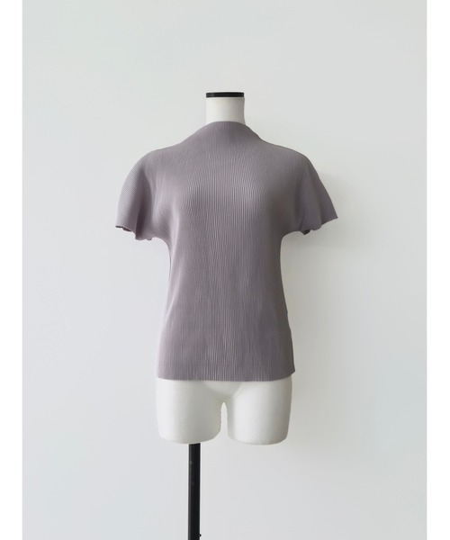 NOWNS(ナウンス)の「Seine | Pleats tops(Tシャツ/カットソー・レディース・アイボリー/グレー/ブラック/ネイビー/ブラウン・FREE)」の18枚目の写真
