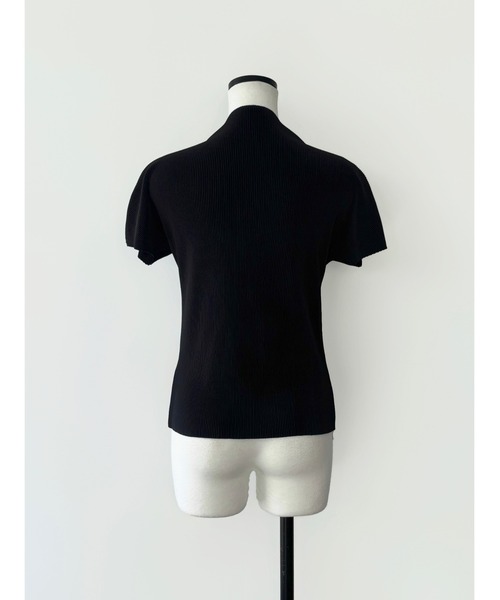 NOWNS(ナウンス)の「Seine | Pleats tops(Tシャツ/カットソー・レディース・アイボリー/グレー/ブラック/ネイビー/ブラウン・FREE)」の21枚目の写真