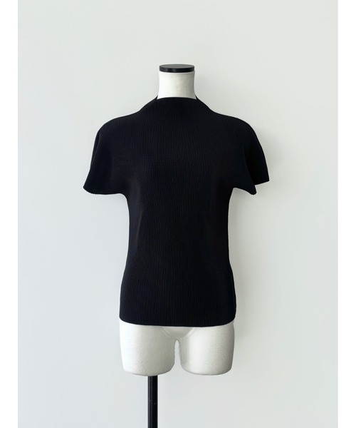 NOWNS(ナウンス)の「Seine | Pleats tops(Tシャツ/カットソー・レディース・アイボリー/グレー/ブラック/ネイビー/ブラウン・FREE)」の19枚目の写真