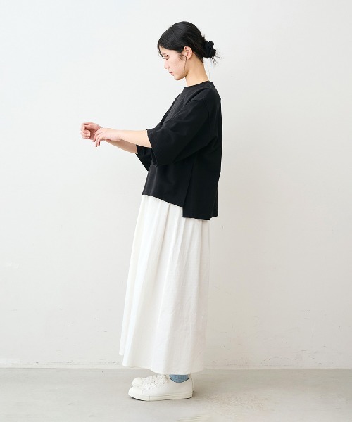 Live in comfort(リブインコンフォート)の「リブ イン コンフォート 抜け感UP!重ねるためのミニ裏毛トップス(Tシャツ/カットソー・レディース・ブラック/オートミール/チャコールグレー・M/S/3L/LL/L)」の17枚目の写真