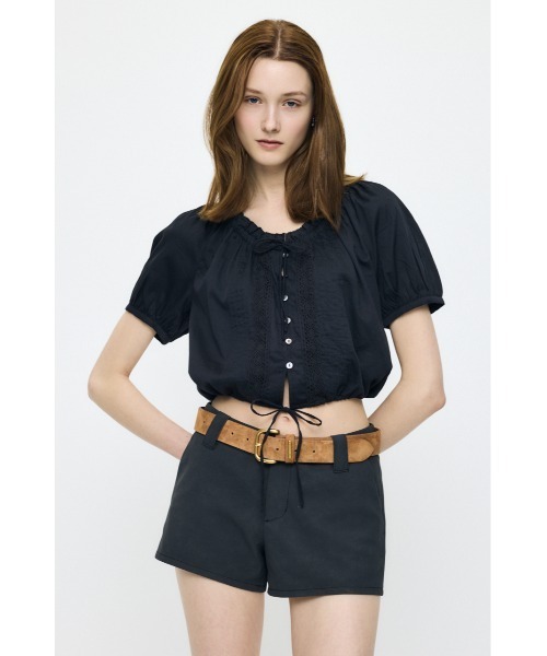 MOUSSY(マウジー)の「SCOOP NECK PIN TUCK ブラウス(シャツ/ブラウス・レディース・ブラック/ネイビー/ホワイト・FREE)」の11枚目の写真