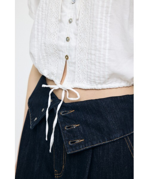 MOUSSY(マウジー)の「SCOOP NECK PIN TUCK ブラウス(シャツ/ブラウス・レディース・ブラック/ネイビー/ホワイト・FREE)」の22枚目の写真