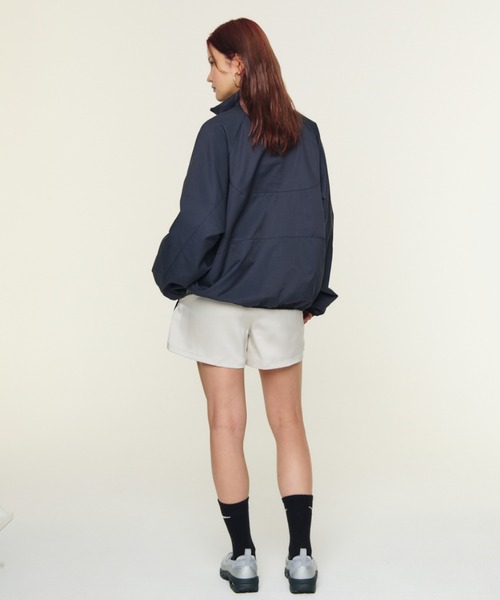 NIKE(ナイキ)の「ナイキ エア マックス フェノメナ ウィメンズシューズ / Nike Air Max Phenomena Women's Shoes IV4690-099 Cobblestone(ローファー・レディース・シルバー・22/22.5/23/23.5/24/24.5/25/25.5/26)」の7枚目の写真